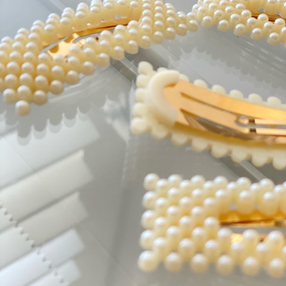 Pearla Architectural Large Hair Clips 4pcs - Picture 2 of 9